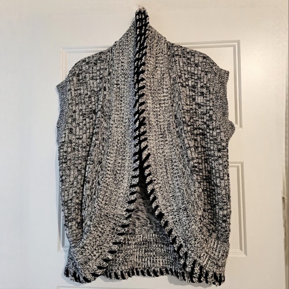 Jenny Black and White Knit Shrug Sleeveless Cardigan Sweater sz xl